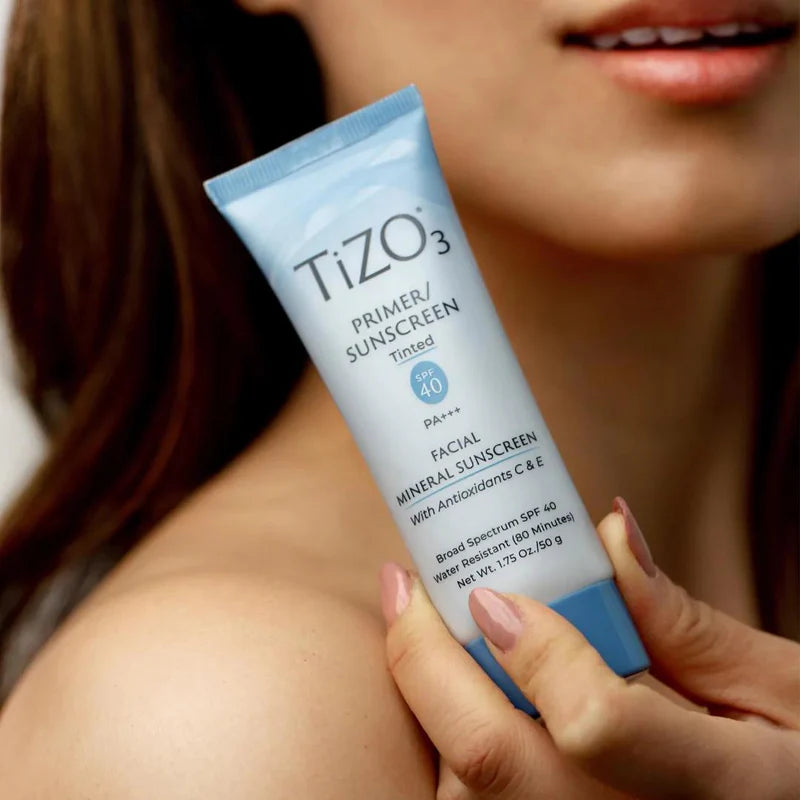 Tizo 3 SPF 40 - Con Color
